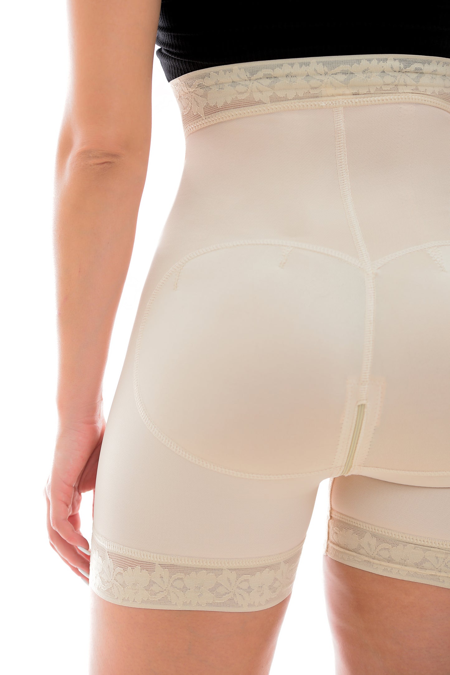 Short con cremallera tiro alto